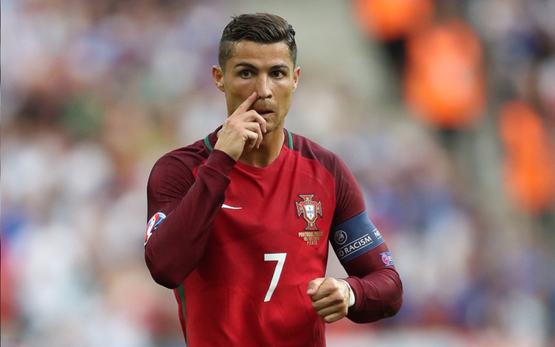 选手退役后参与内容制作成为人气主播，选手退役文案