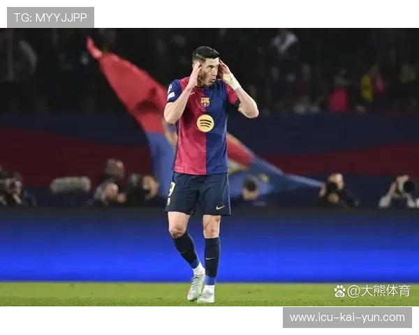 巴萨通过连续跑动撕开缺口，拉菲尼亚挑射被门柱弹出